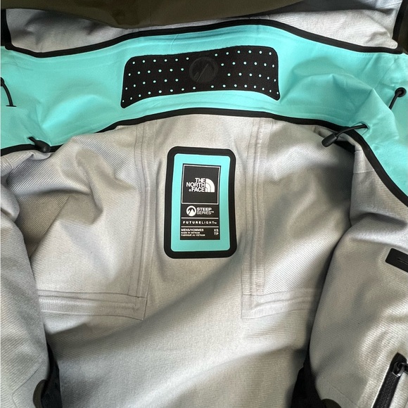 Northface Futurelight mens XS jacket. Lightly used. - Picture 4 of 6